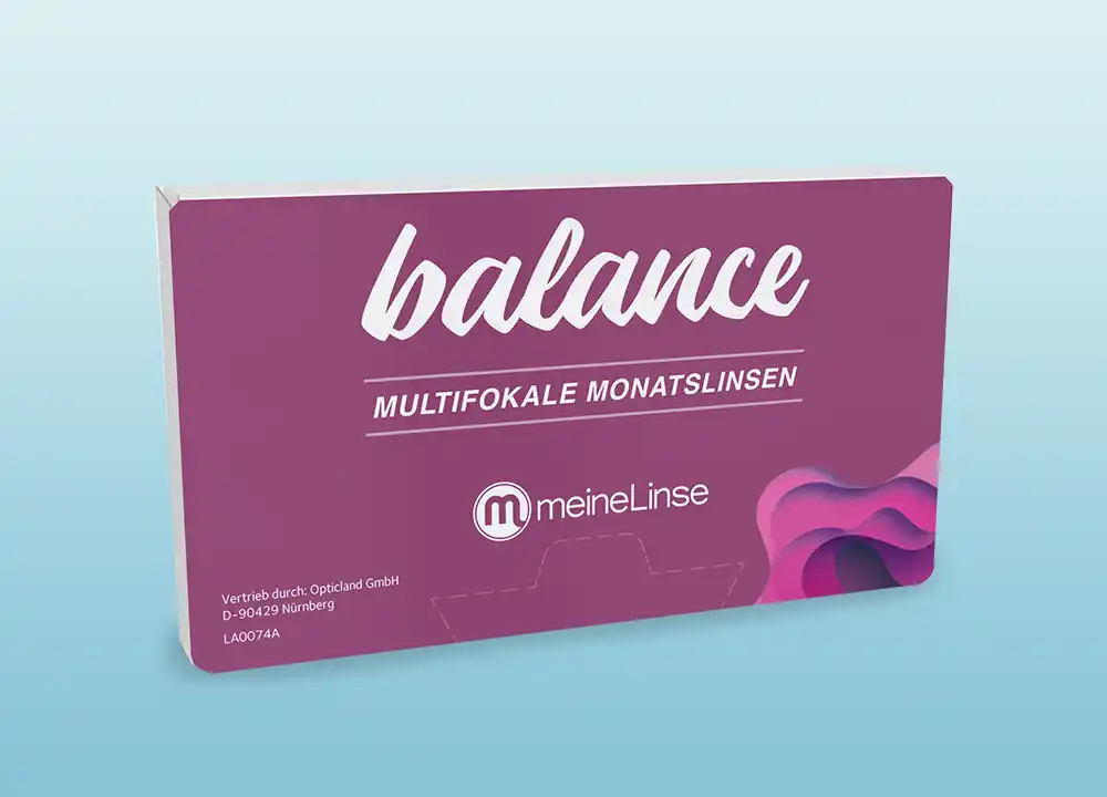 Verpackung von Balance multifokalen Monatskontaktlinsen in einer klaren Produktaufnahme auf hellem Hintergrund