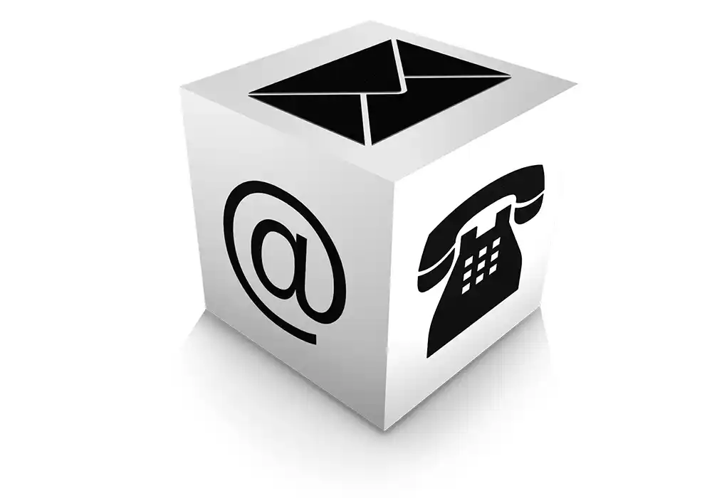 Würfel mit Kontakt-Icons für Mail, Telefon und Post